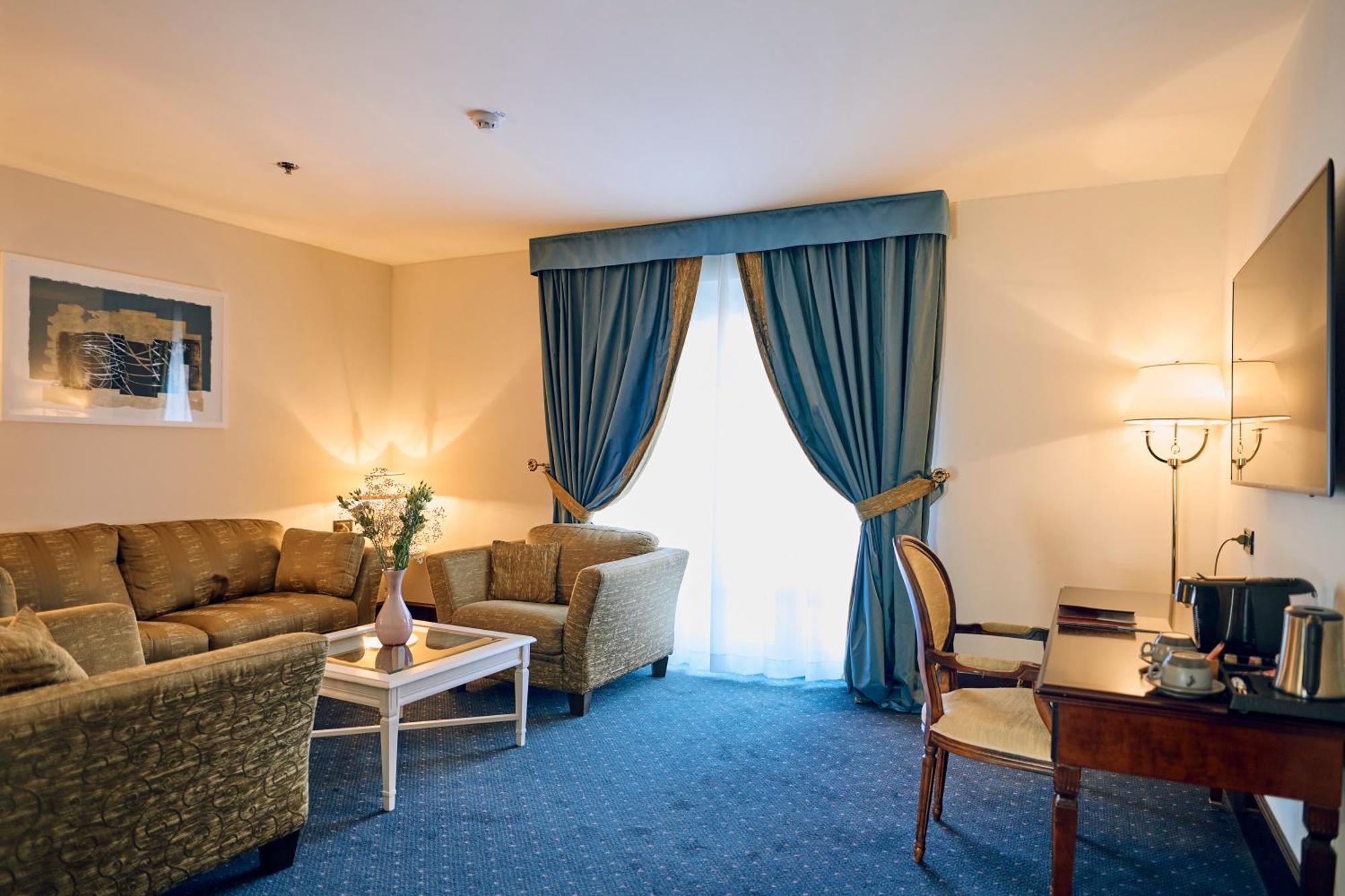 Arbiana Heritage Hotel ラブ エクステリア 写真