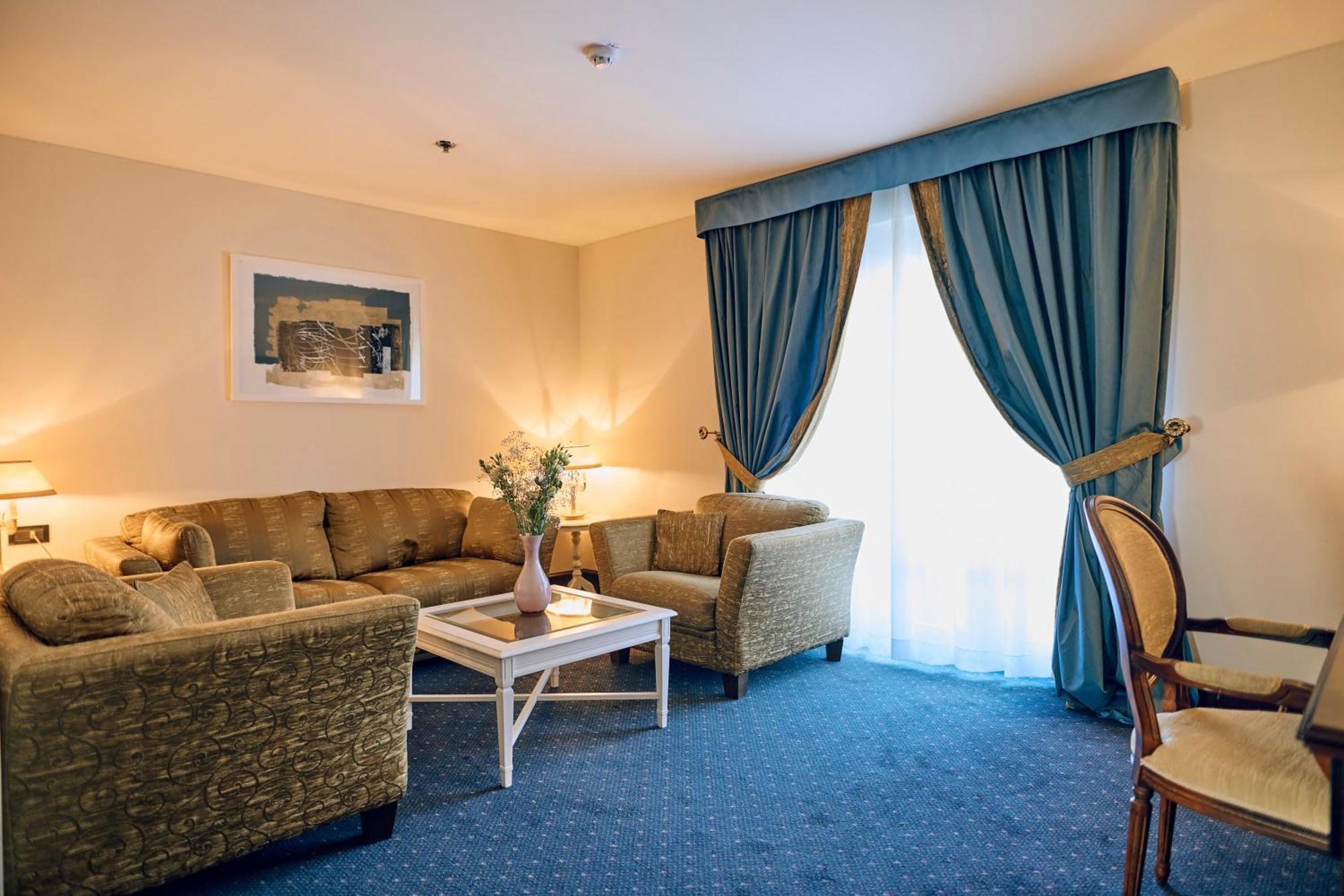 Arbiana Heritage Hotel ラブ 部屋 写真