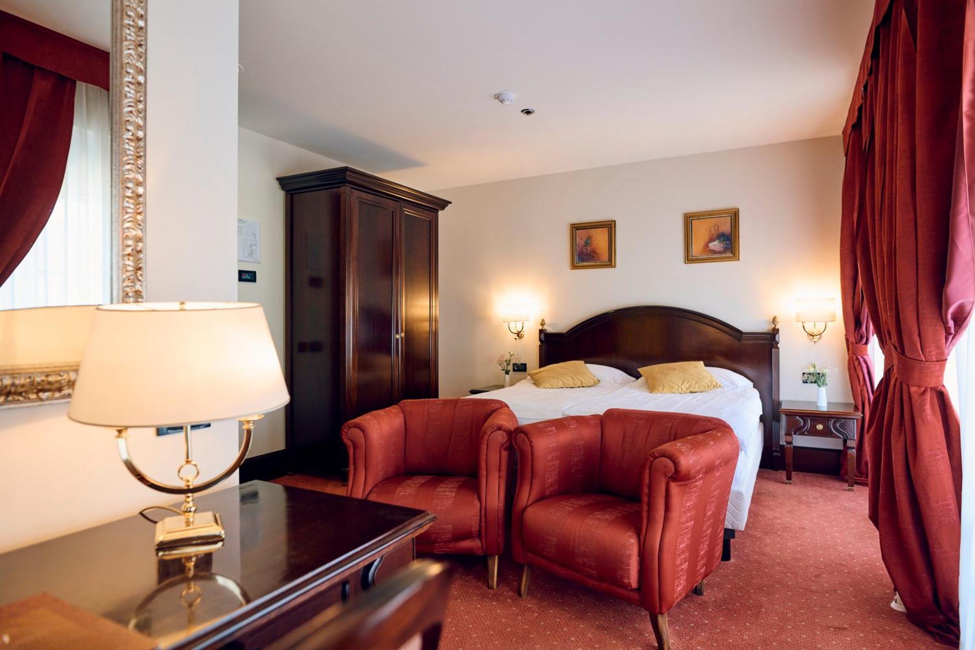 Arbiana Heritage Hotel ラブ エクステリア 写真