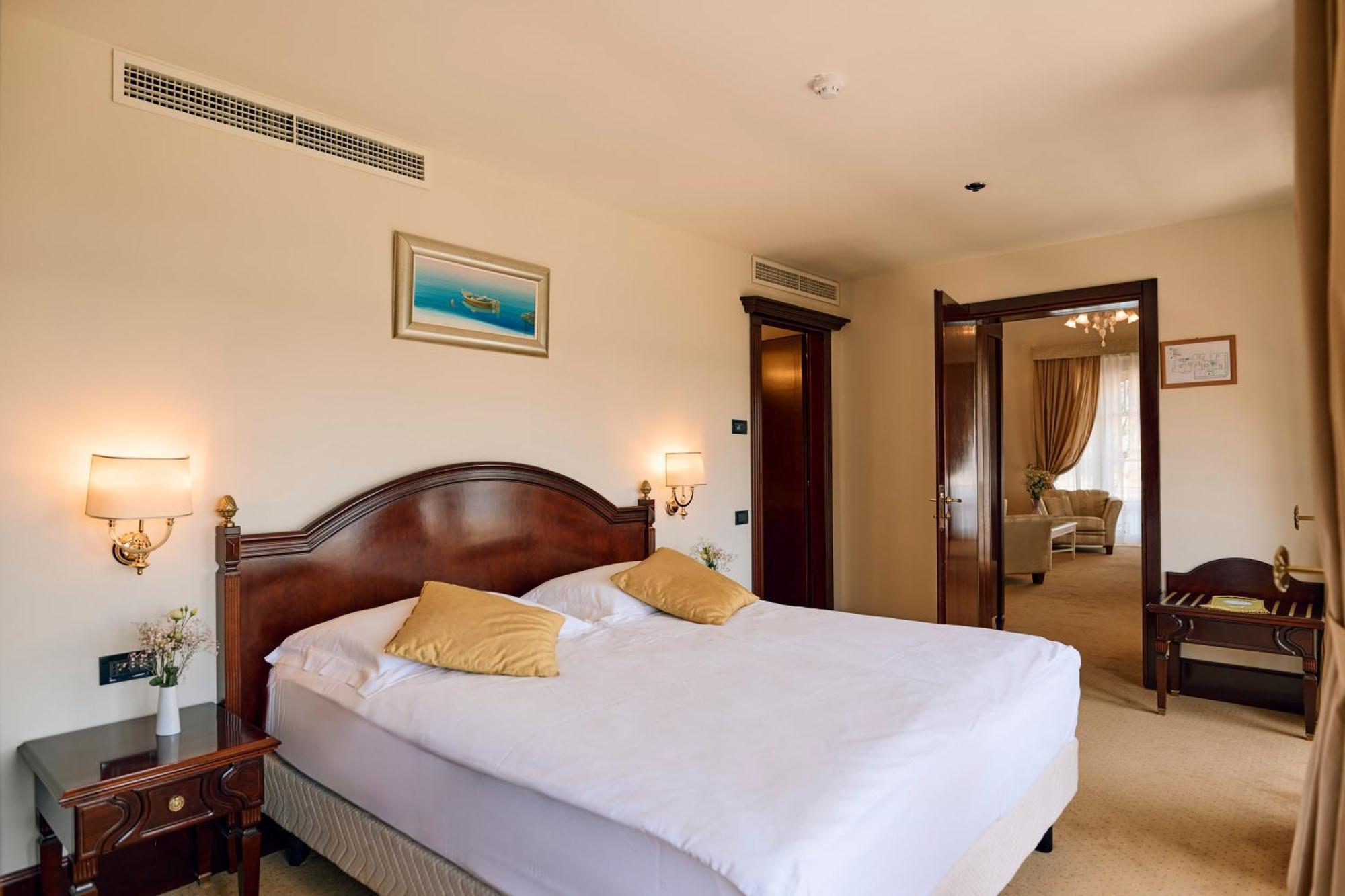 Arbiana Heritage Hotel ラブ 部屋 写真