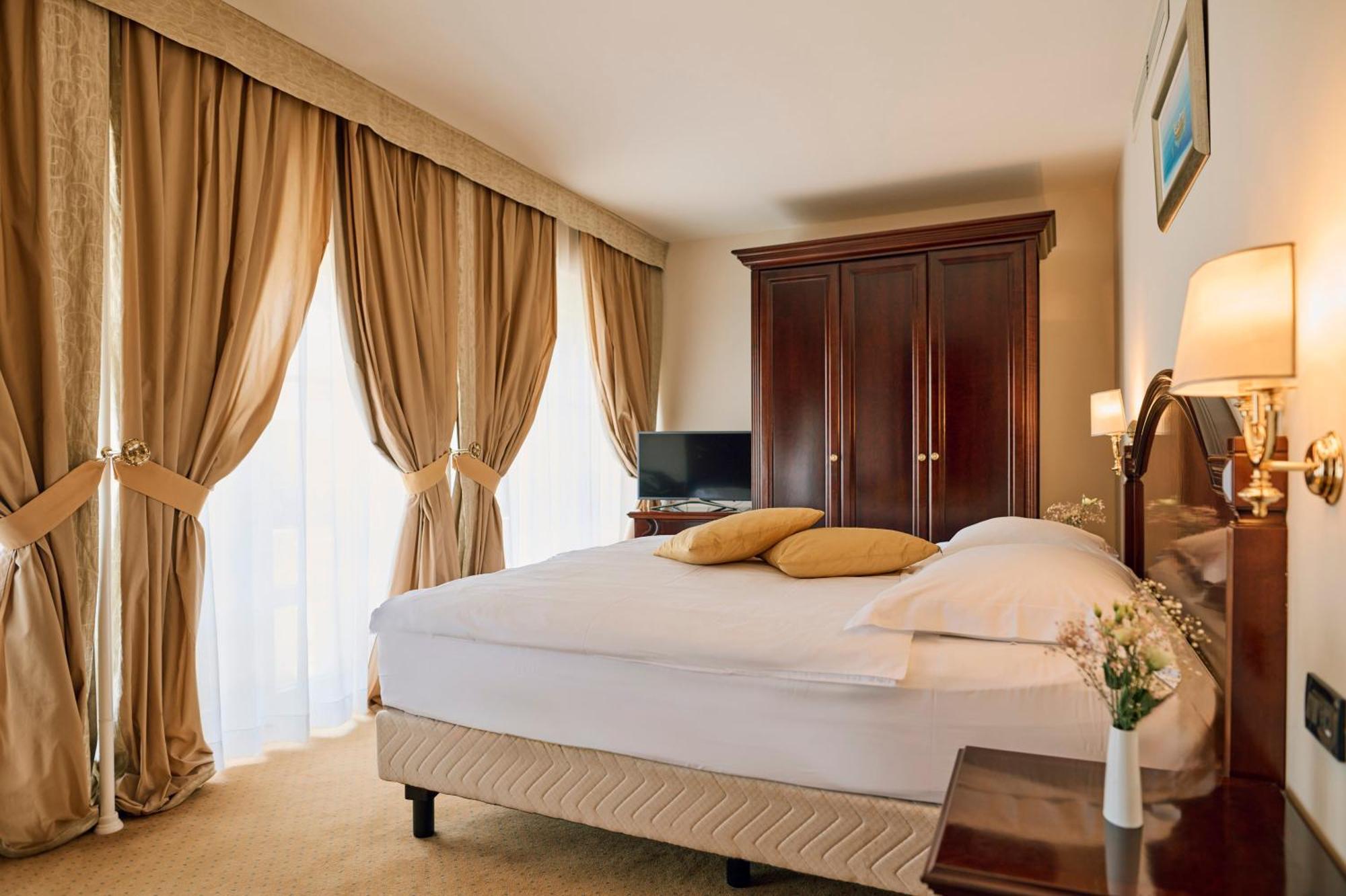 Arbiana Heritage Hotel ラブ エクステリア 写真