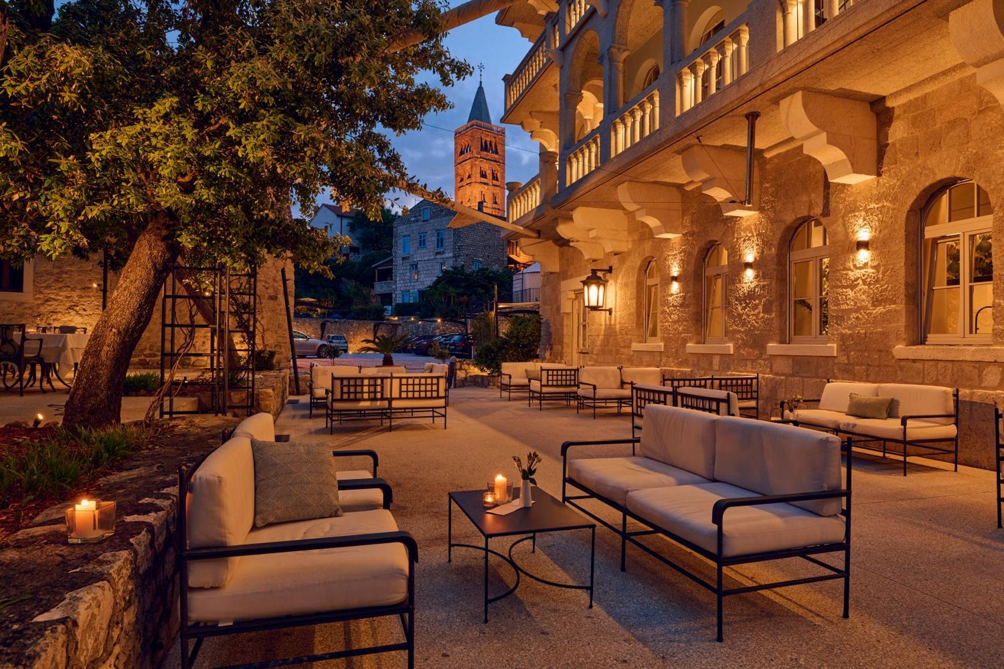 Arbiana Heritage Hotel ラブ エクステリア 写真