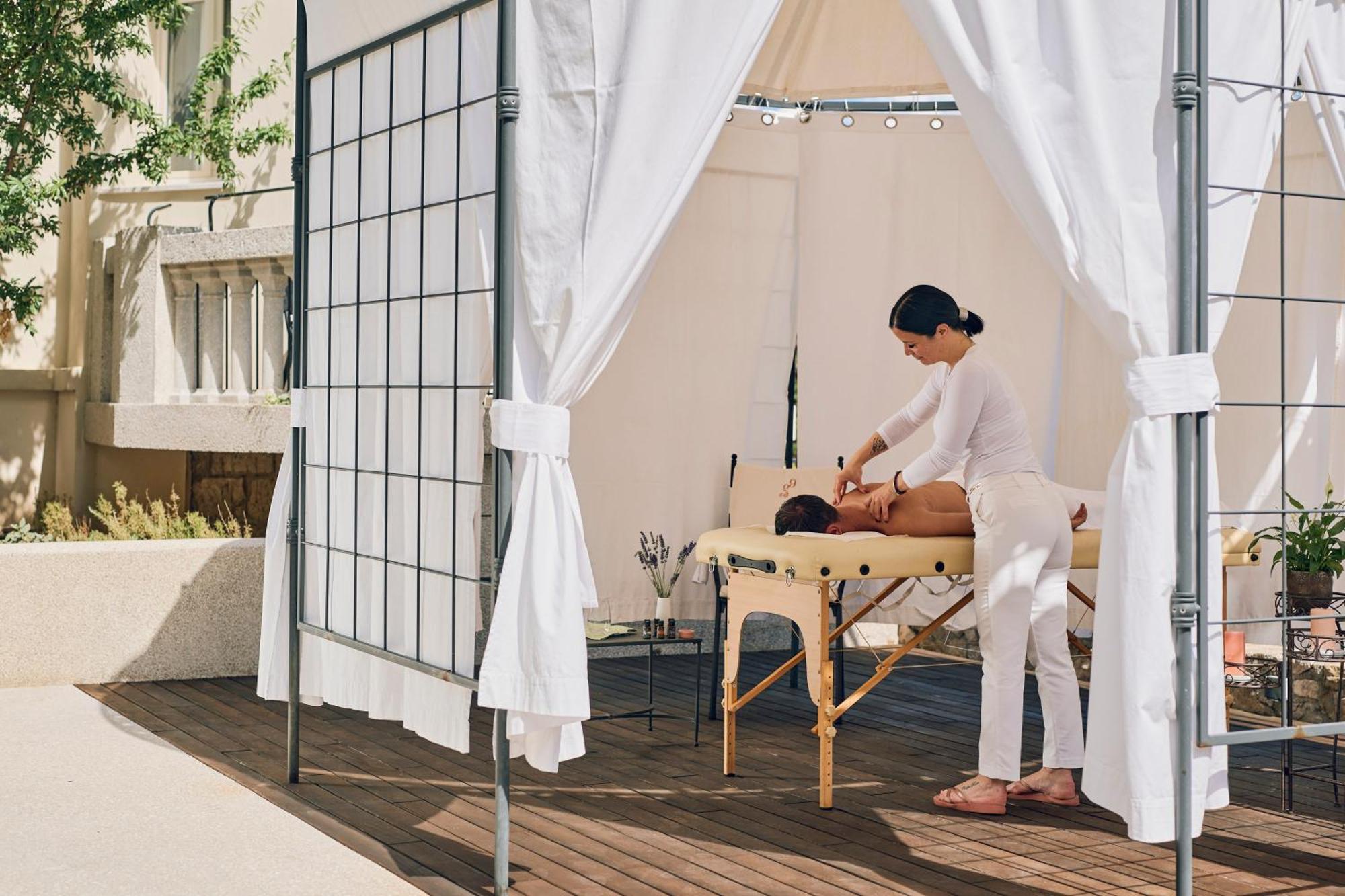 Arbiana Heritage Hotel ラブ エクステリア 写真